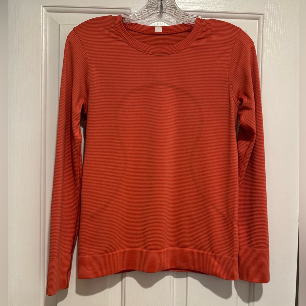Lululemon Women's Swiftly Relaxed Long-Sleeve Shirt in EUC